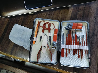 Manicure/Pedicure Nail Tool Set r3fvcs-m6