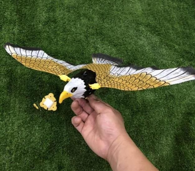 Realistic Flying Eagle Bird Toy with Spread Wings r3fvcs-m6