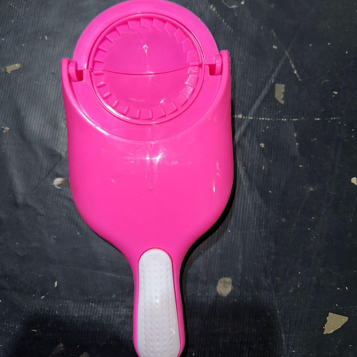 momos maker